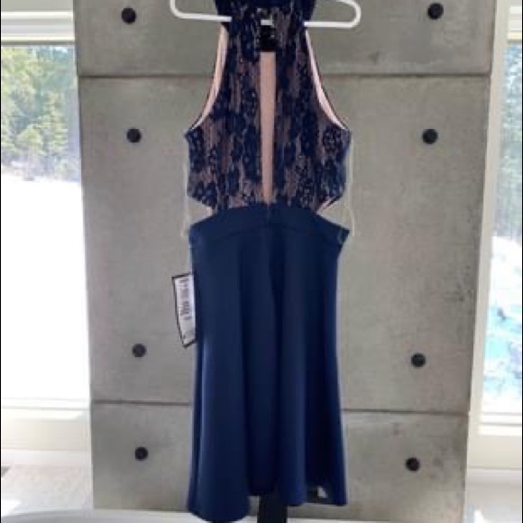 Speechless Dress - Picture 2 of 3